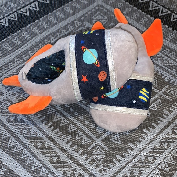 Rocket ship slippers 🚀 | size 7-8 toddler - Picture 2 of 6